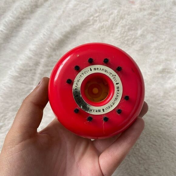 Vintage 2004 Sanrio Hello Kitty Mini Table Vacuum - Picture 3 of 4